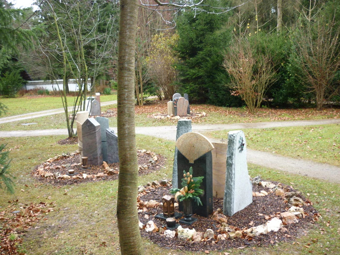 Grabstättenkonzept mit pflegeleichten Gräbern - 024