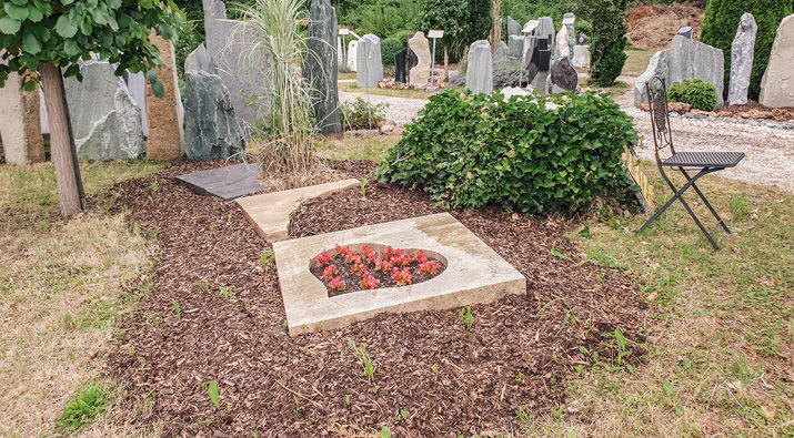 Steinmetzarbeiten für den Friedhof auch für Haag in Oberbayern