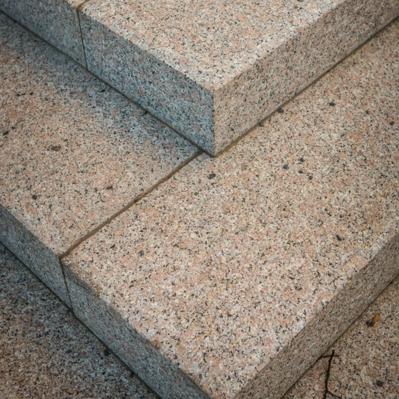 Natursteine für Böden