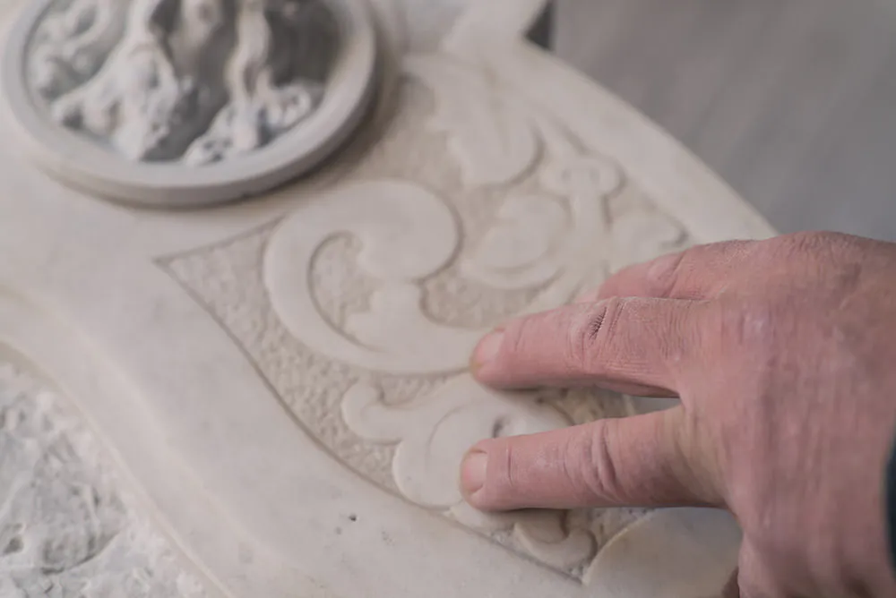 Geheimnisse und die alte Kunst der Steinmetzerei