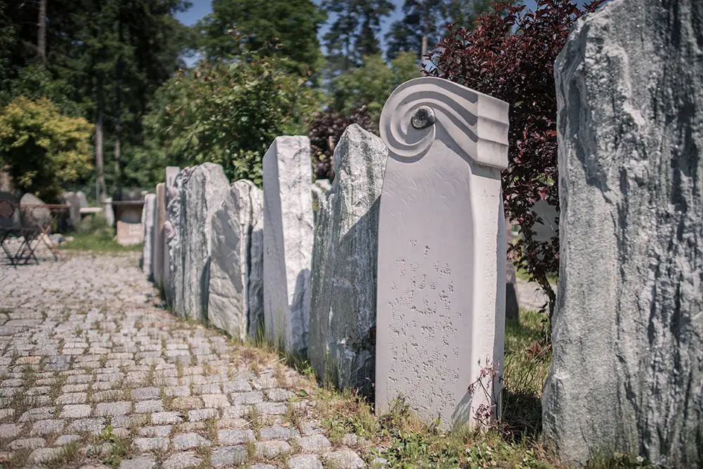 Grabsteine individuell gestaltet von Franke