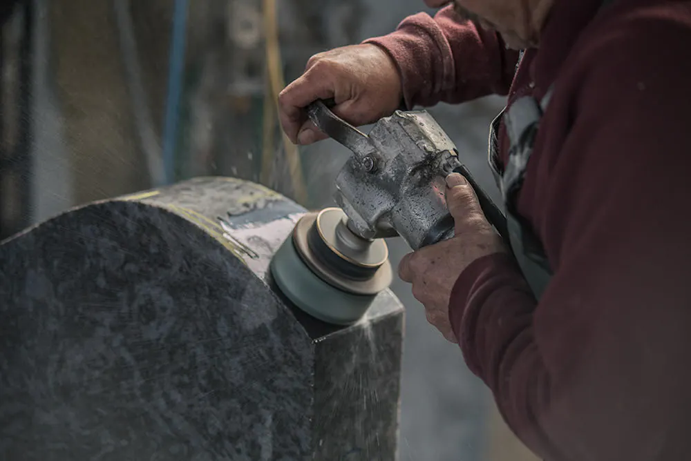 Wir pflegen Grabmale in Prutting