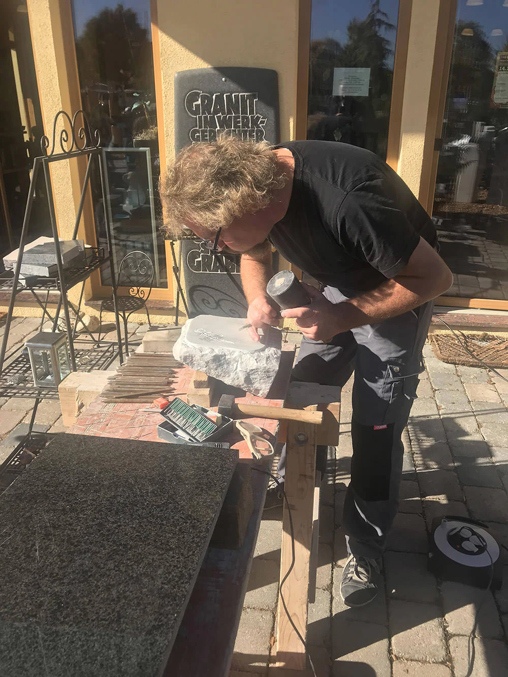 Klassische Bearbeitung von Naturstein III